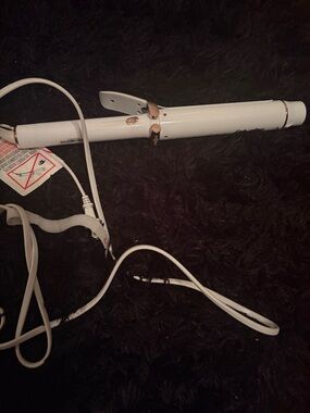 T3 SinglePass Curl X 1.5" Ceramic Extra-Long Barrel Curling Iron